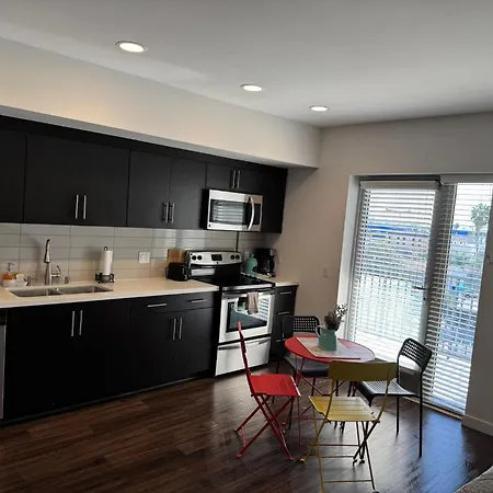 Incredible Hollywood Loft Free Parking-2